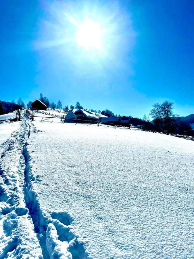Bran Place La Odaie Simon Luaran gambar